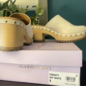 Madden girl clogs